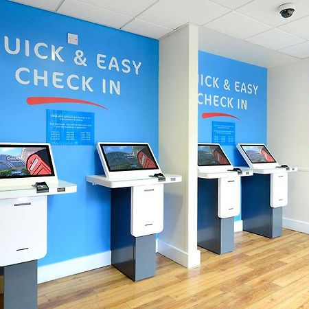 Travelodge London Covent Garden Экстерьер фото