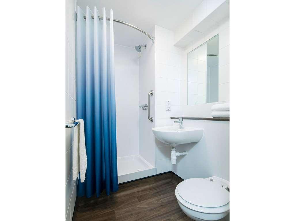 Travelodge London Covent Garden Экстерьер фото