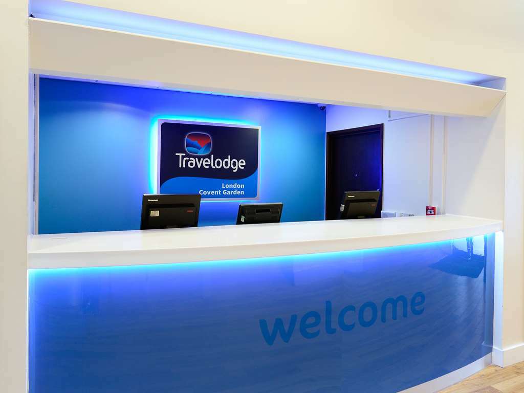Travelodge London Covent Garden Интерьер фото